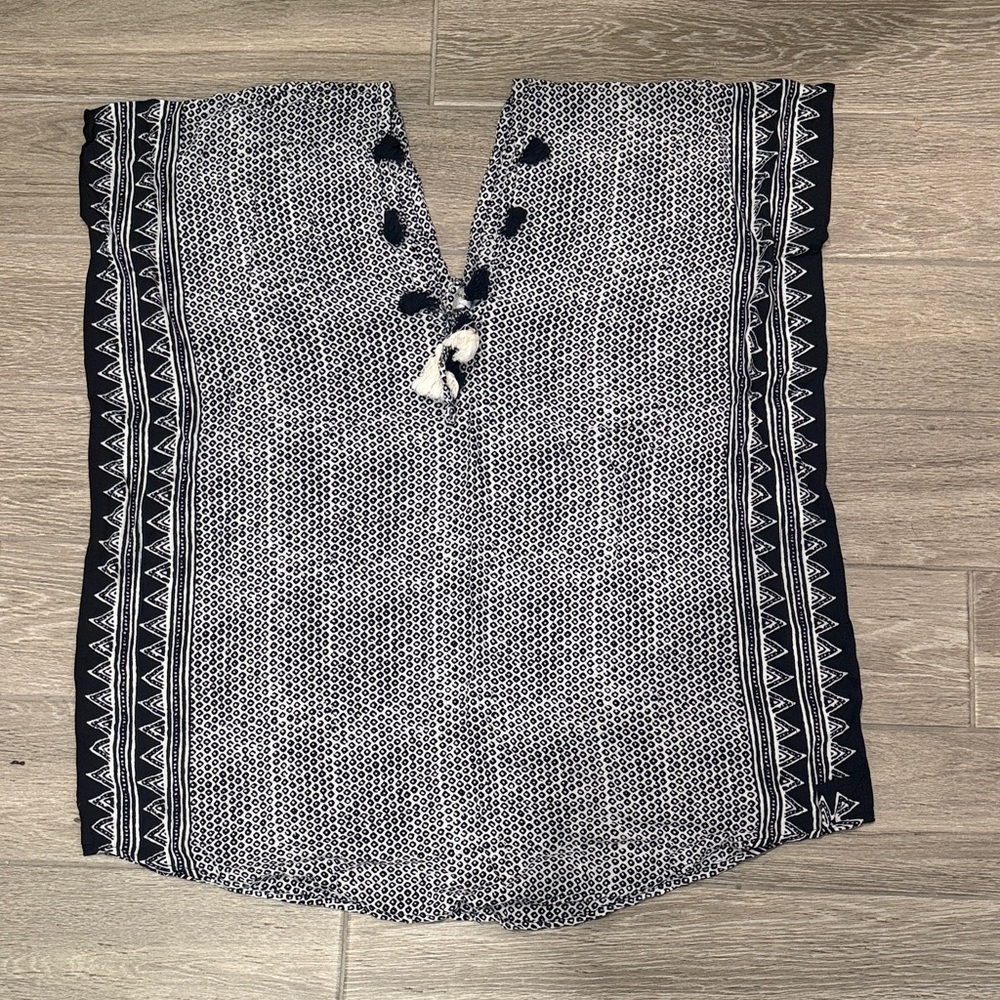 Cool Change Women’s Black and White Patterned Coverup Size M